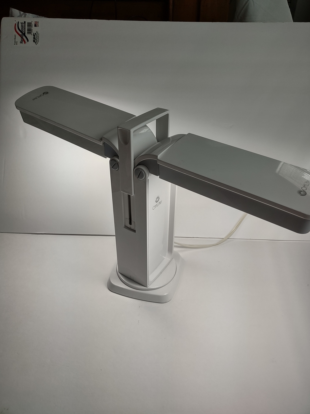 OttLite Folding Desk Lamp Two Lights Duo Bulb Handle White Excellent